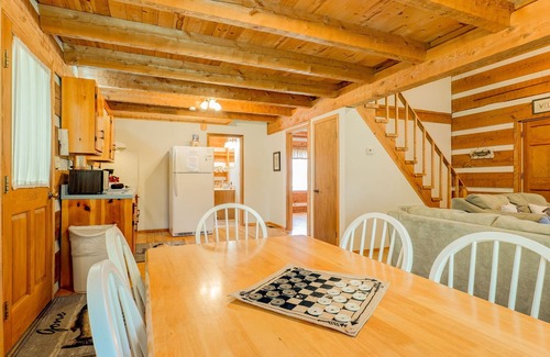 Cosby Cabin | Creekside Bliss! Back Yard Creekside Retreat !