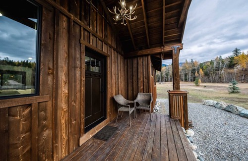 Eureka House | Creekside Cabin – Very Secluded!