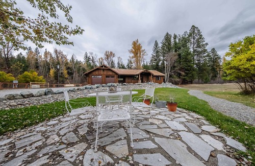 Eureka House | Creekside Cabin – Very Secluded!