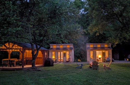 Cuba Cabin | Creekside Cabins - Thistle