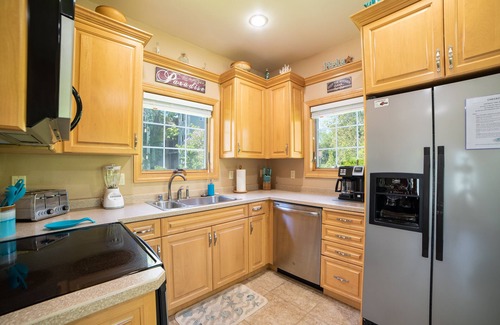 Fish Creek Cottage | Creekside Cottage at Peninsula Park. SUPERCLEAN Off the beaten path!