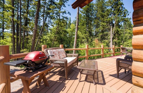 Lakeside Cabin | Creekside log cabin near Flathead Lake