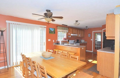 Berkeley Springs House | Creekview Cabin - hot tub, pets, grill, wifi, screen porch, fire ring