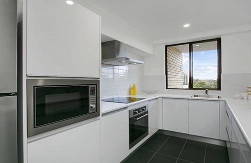 Cremorne Apartment | CREM4 - Newly Renovated Immaculate 1BR Apartment
