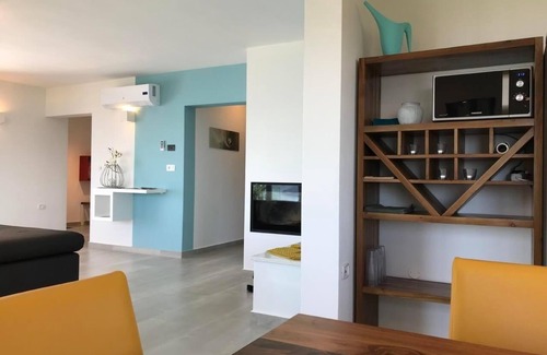 Zagore Apartment | "Cres" holiday flat with stunning sea views