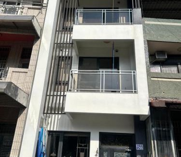 Shuili House | Crescent Bay SUP