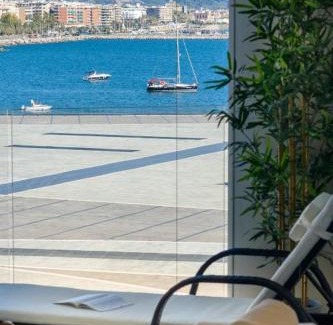 Salerno Apartment | Crescent Luxury Retreat - Seafront Apartments