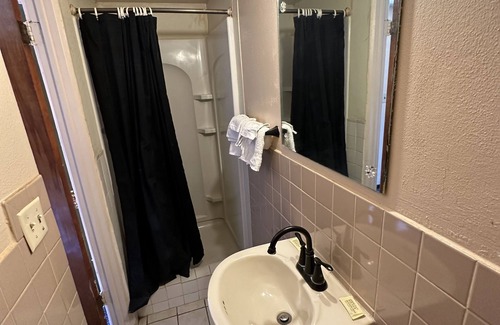 Washington Hotel | Crestview Motel Inc