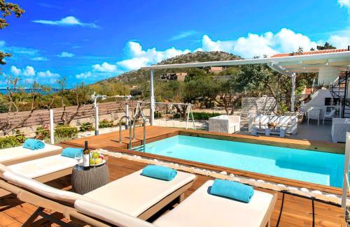 Vathi Villa | Cretan Lodge Heated Pool