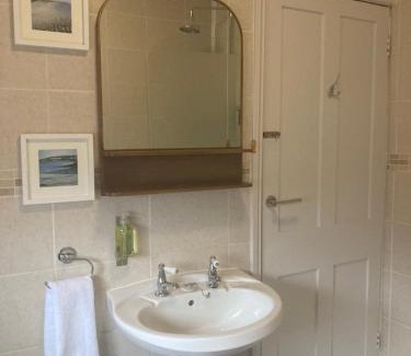 Crick House | Crick Cottage Rooms