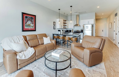 Tuscaloosa Condo | Crimson Fire: Cozy 2 Bed/2 Bath Condo Sleeps 6 – Your Perfect Tuscaloosa Getaway!