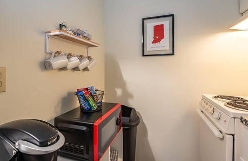 Bloomington Apartment | Crimson Maple, Near IU Stadiums;