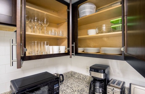 Theatre District Apartment | Crisp Downtown Studio w/W/D, Doorman, nr. Green Line, by Blueground