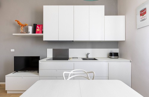 San Donato-San Vitale Apartment | Crociali Apartment by Wonderful Italy