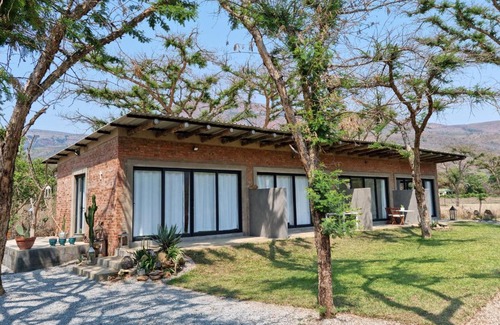 Schoemanskloof Apartment | Crocodile Sands River Cabanas