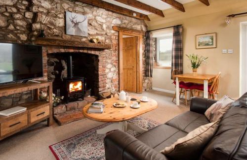 Eyemouth House | Crofters Cottage, Press Mains Farm Cottage