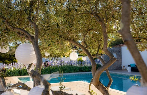 Bagard House | Croissant de Lune Studio Moon