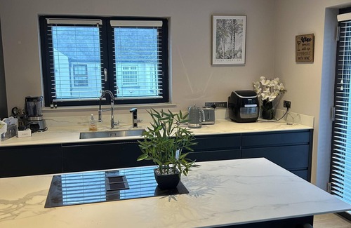 Dublin House | Croke Park, 3-Beds, Sleeps 6, 2 min to Tram Stop