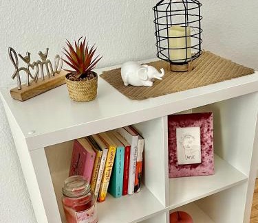Grifflenberg Apartment | Cronenberger Apartment mit Garten - kontaktloses Einchecken, Netflix, Kingsize-Bett