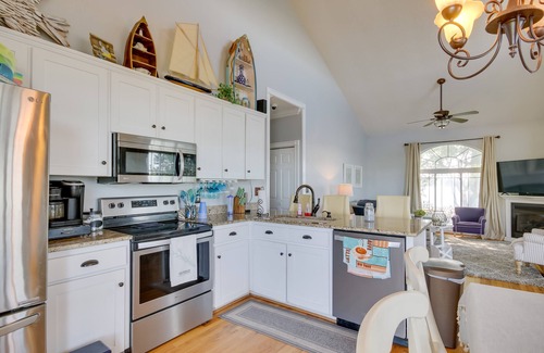 Cross Hill House | Cross Hill Lake House Rental w/Panoramic Views