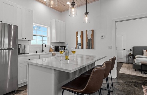 Fredericksburg Cottage | Cross Mountain Cottages 4 | Near Wine Road 290 & Events