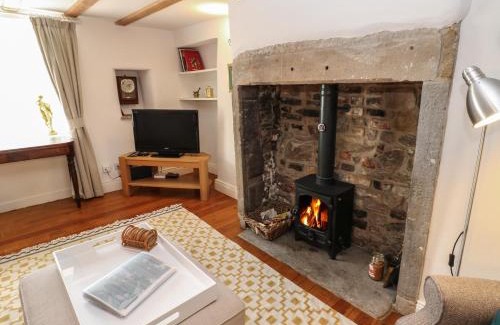 Alston House | Cross View Cottage