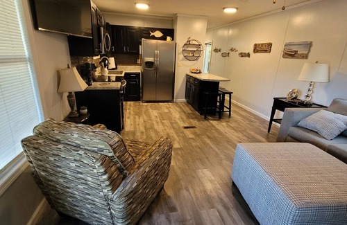 Iuka House | CROSSROADS TO PICKWICK THE PORCH