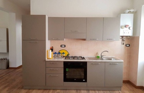 Crotone House | crotone house via S Leonardo