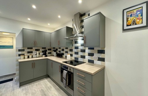 Cleethorpes Apartment | Crow Hill House MyShortLets