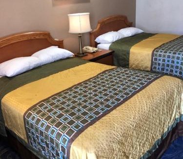 Oakland Hotel | Crown Lodge Motel