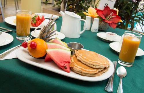 Crown Point Hotel | Crown Point Beach Hotel