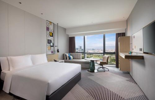 Nanhai Hotel | Crowne Plaza Foshan Nanhai-an IHG Hotel-Free Shuttle Bus to Canton Fair