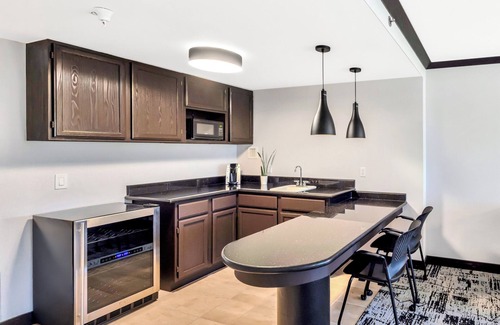 Foster City Hotel | Crowne Plaza Hotel Foster City - San Mateo by IHG