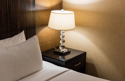 Elizabeth Hotel | Crowne Plaza Newark Airport by IHG