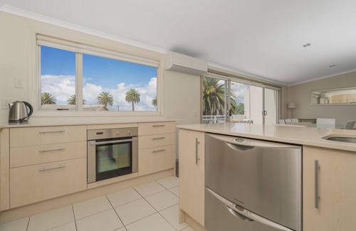Whitianga Apartment | Crowsnest Apartments