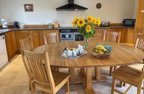 Pulham House | Crowthorne, Bookham Court