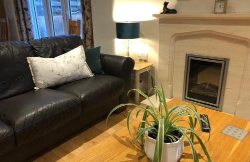 Pulham House | Crowthorne, Bookham Court