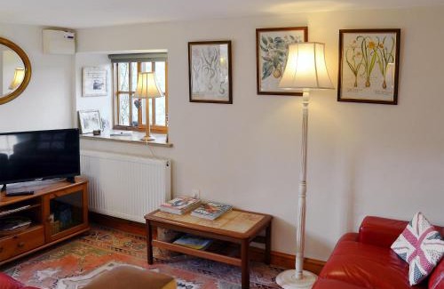 Sinnington House | Cruck Cottage
