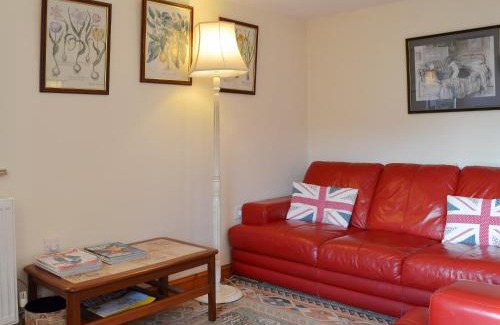Sinnington House | Cruck Cottage