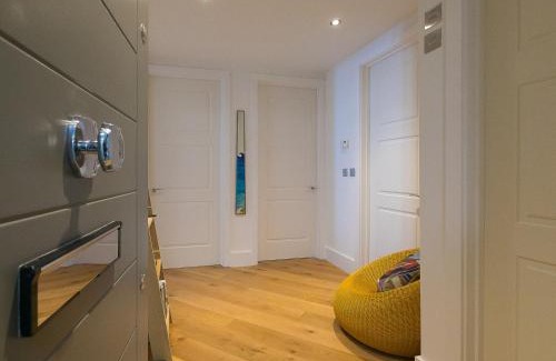 St Ives Apartment | Crystal Bay