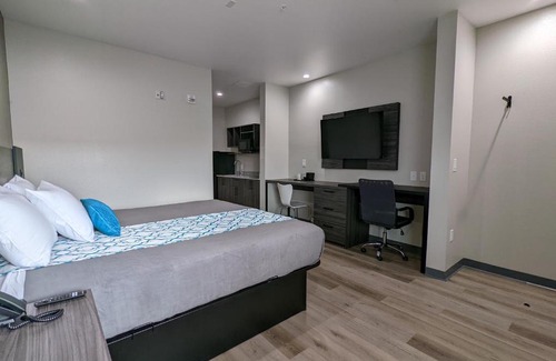 Jacinto City Hotel | Crystal Inn