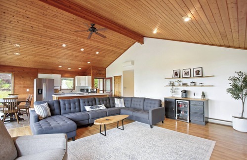 Beulah House | Crystal Lake Vacation Rental, 3 Mi to Betsie River