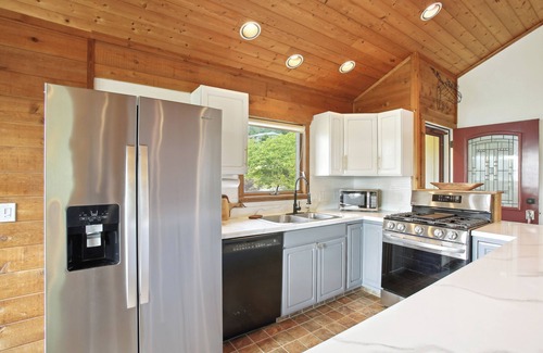 Beulah House | Crystal Lake Vacation Rental, 3 Mi to Betsie River