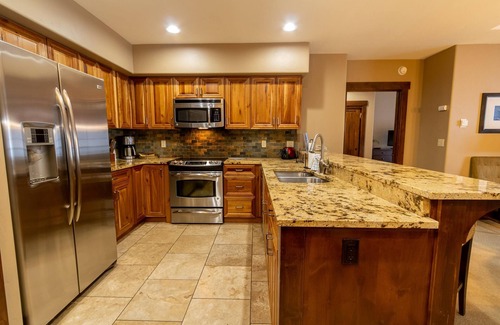 Breckenridge Apartment | Crystal Peak Lodge by Summit County Mountain Retreats