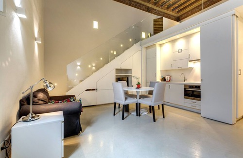 Duomo Apartment | Crystal Suite Wonderful apartment in the elegant square of Santa Maria Novella