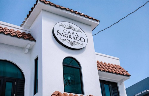 Sagrado Corazon Apartment | CS6- Open Space Colonial Studio -Sleeps 2