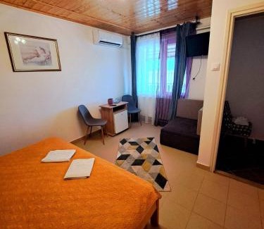 Morahalom Bed & Breakfast | Csodarét Kúria