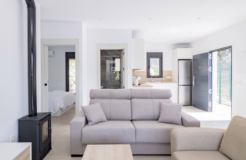 Alhaurin el Grande Cottage | Cubo's Casa La Ibicenca/private pool/air conditioning/free wifi