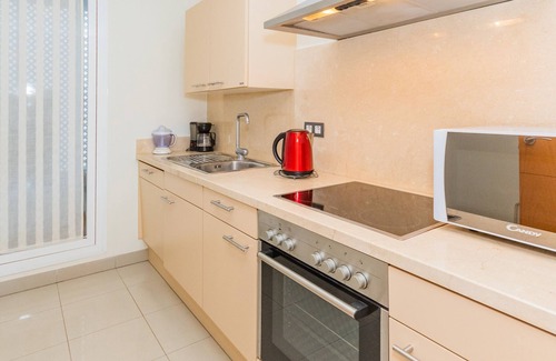 New Golden Mile Apartment | Cubo's Cortijo Del Mar Resor 6 PAX/Marbella/free wifi/air conditioning/community pool