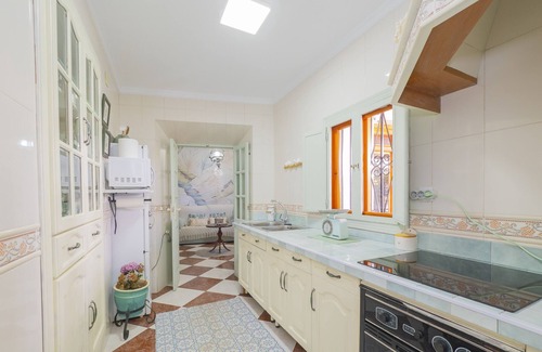 Casabermeja Ski Chalet | Cubo's Noches de Luna FAMILY Casabermeja House/10 pax/private pool/air conditioning/free wifi